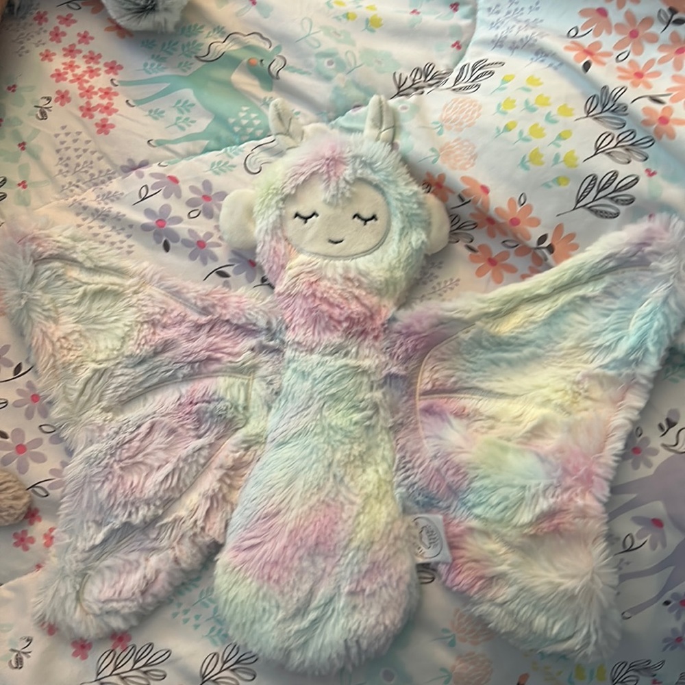 Rainbow sprite slumberkin